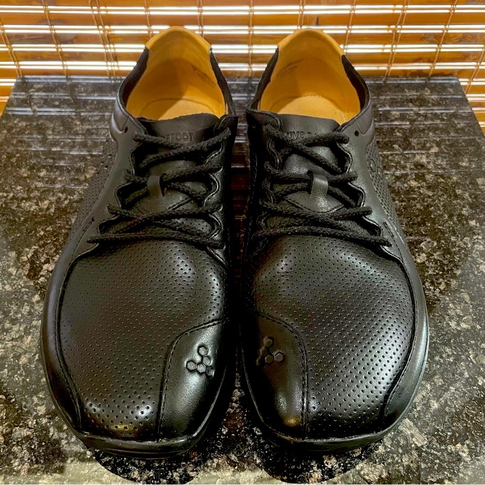 EUC Vivobarefoot Primus Lux Black Casual Leather Lace Up Sneakers Womens 9 / 40